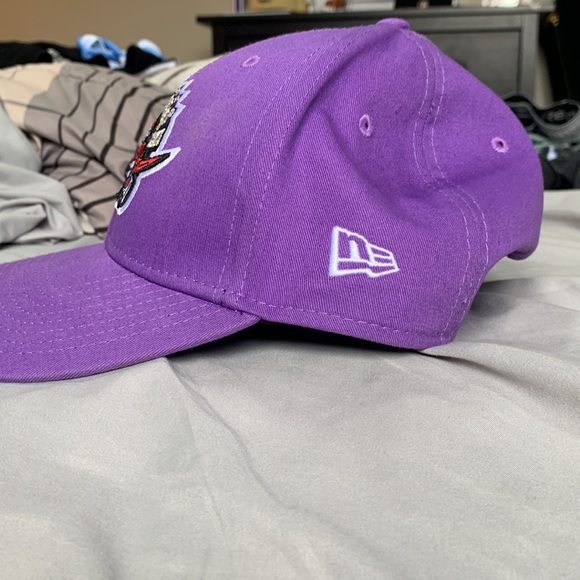 Toronto Raptors Hat - Picture 2 of 4